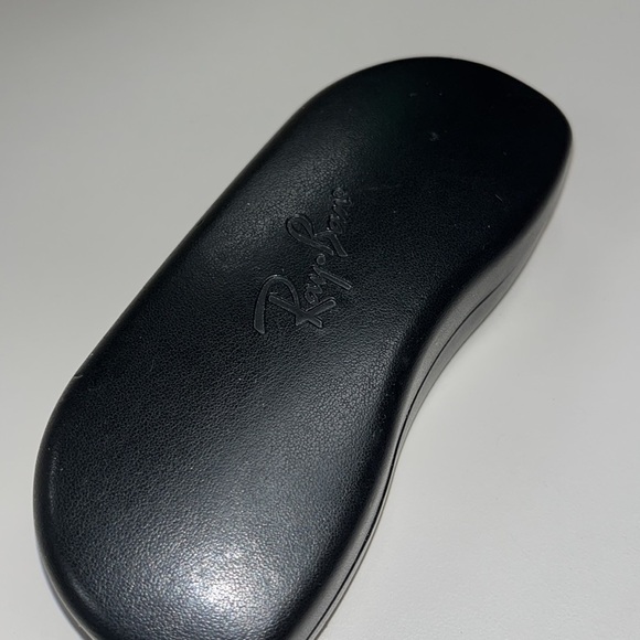 Ray Ban eye or Sun wear hard case, medium size - Picture 2 of 6